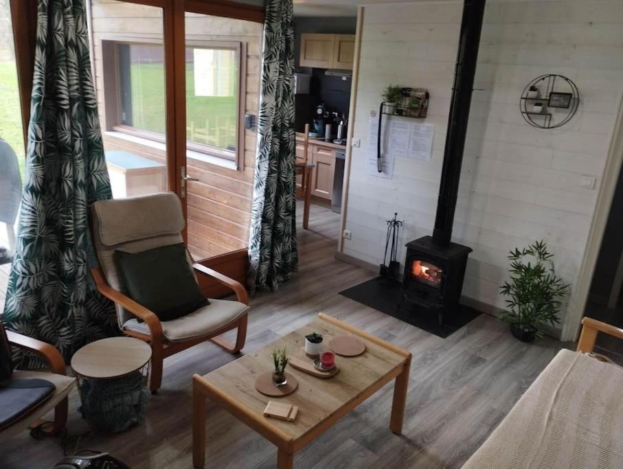 Gite N°4, En Pleine Nature, Frontalier Signy-le-Petit Esterno foto